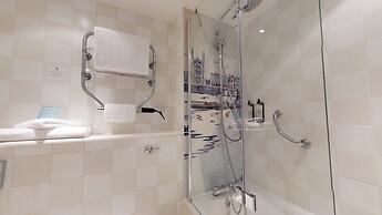Holiday Inn Cambridge by IHG