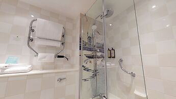Holiday Inn Cambridge by IHG
