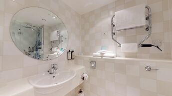 Holiday Inn Cambridge by IHG