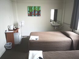 Kiwi International Hotel