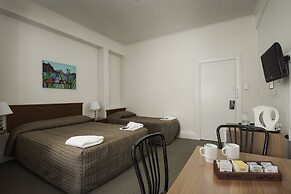 Kiwi International Hotel