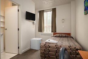 Kiwi International Hotel