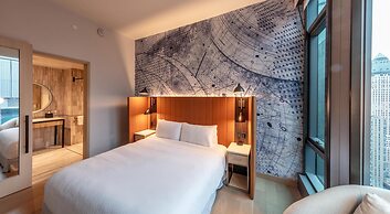 Tempo by Hilton New York Times Square