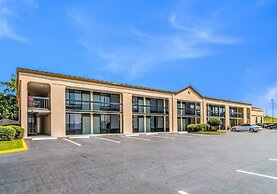 Quality Inn Suwanee I-85
