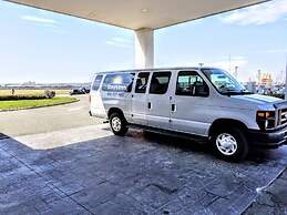 Days Inn by Wyndham Windsor Locks / Bradley Intl Airport