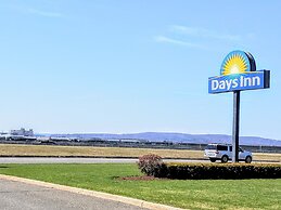 Days Inn by Wyndham Windsor Locks / Bradley Intl Airport