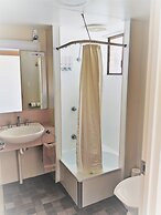 Miners Lodge Motor Inn