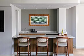 The Royal Sonesta Chicago Downtown