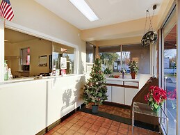 OYO Hotel Petersburg VA I-95 & E Washington St