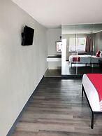 OYO Hotel Petersburg VA I-95 & E Washington St