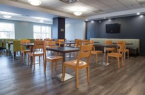 Country Inn & Suites by Radisson, Niagara Falls, ON