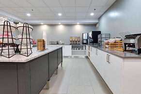 Country Inn & Suites by Radisson, Niagara Falls, ON