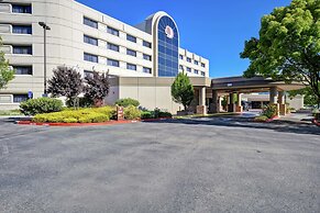 DoubleTree by Hilton Hotel Pleasanton at the Club