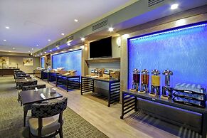 DoubleTree by Hilton Hotel Pleasanton at the Club