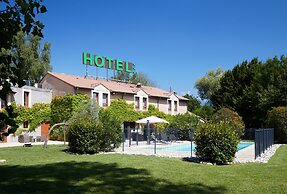 L'Hôtel des Trois Massifs