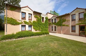 L'Hôtel des Trois Massifs