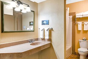 Econo Lodge Inn & Suites Durango