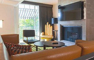 Montrose at Beverly Hills