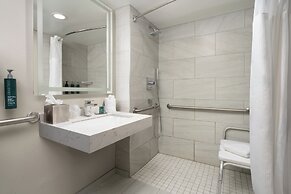 DoubleTree by Hilton Providence Airport Warwick