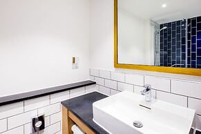 Holiday Inn Reading South M4 Jct11 by IHG