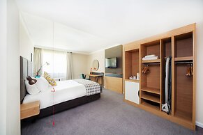 Holiday Inn Reading South M4 Jct11 by IHG