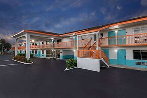 Howard Johnson by Wyndham Vero Beach/I-95