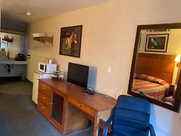 Capital O Stevenson Inn Riverside