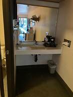 Capital O Stevenson Inn Riverside