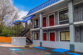 Rodeway Inn & Suites Fort Jackson