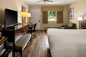 Scottish Fairway Inn