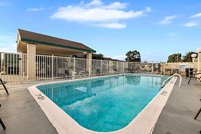 Scottish Fairway Inn