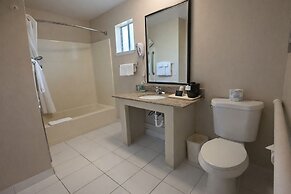 Scottish Fairway Inn