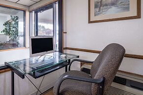 Travelodge by Wyndham Merrill