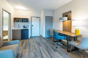 Comfort Suites London