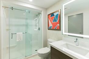Comfort Suites London