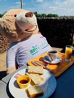 Brit Hotel Les Evens
