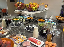 Brit Hotel Les Evens