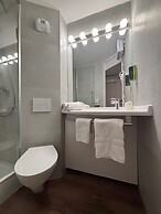 Brit Hotel Les Evens