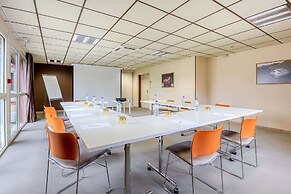 Brit Hotel Les Evens