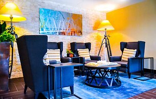 Embassy Suites by Hilton Austin Downtown South Congress