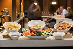 Embassy Suites by Hilton Austin Downtown South Congress