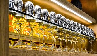 Embassy Suites by Hilton Austin Downtown South Congress