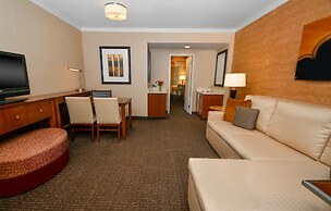 Embassy Suites by Hilton Austin Downtown South Congress