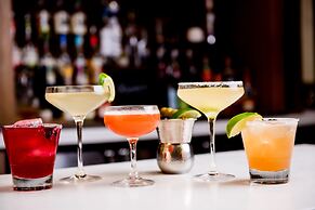 Embassy Suites by Hilton Austin Downtown South Congress