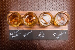 Embassy Suites by Hilton Austin Downtown South Congress