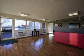 HomeTowne Studios by Red Roof Denver - Lakewood West