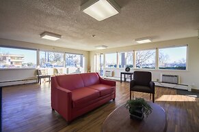HomeTowne Studios by Red Roof Denver - Lakewood West