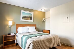 HomeTowne Studios by Red Roof Denver - Lakewood West