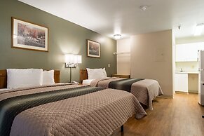 HomeTowne Studios by Red Roof Denver - Lakewood West