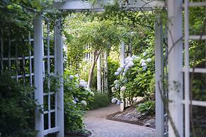 The Garden City Hotel